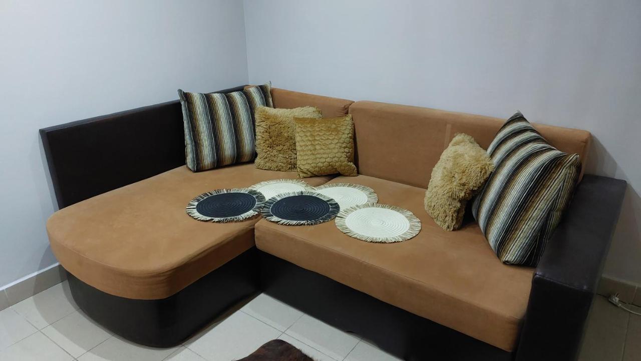 Family Apartman Дьюла Экстерьер фото